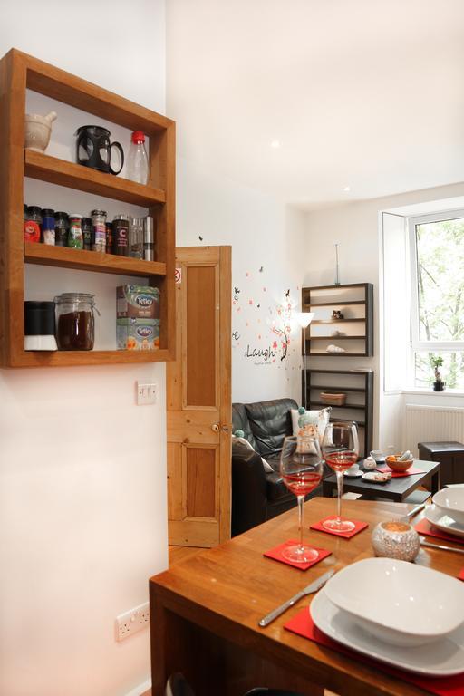 דירות אדינבורו Chic & Bright Flat Near Holyrood Park חדר תמונה