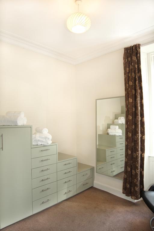 דירות אדינבורו Chic & Bright Flat Near Holyrood Park חדר תמונה