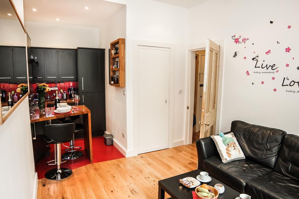 דירות אדינבורו Chic & Bright Flat Near Holyrood Park חדר תמונה